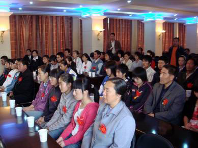 拉斯维加斯游戏3499集团扶危助困•传承爱心一片