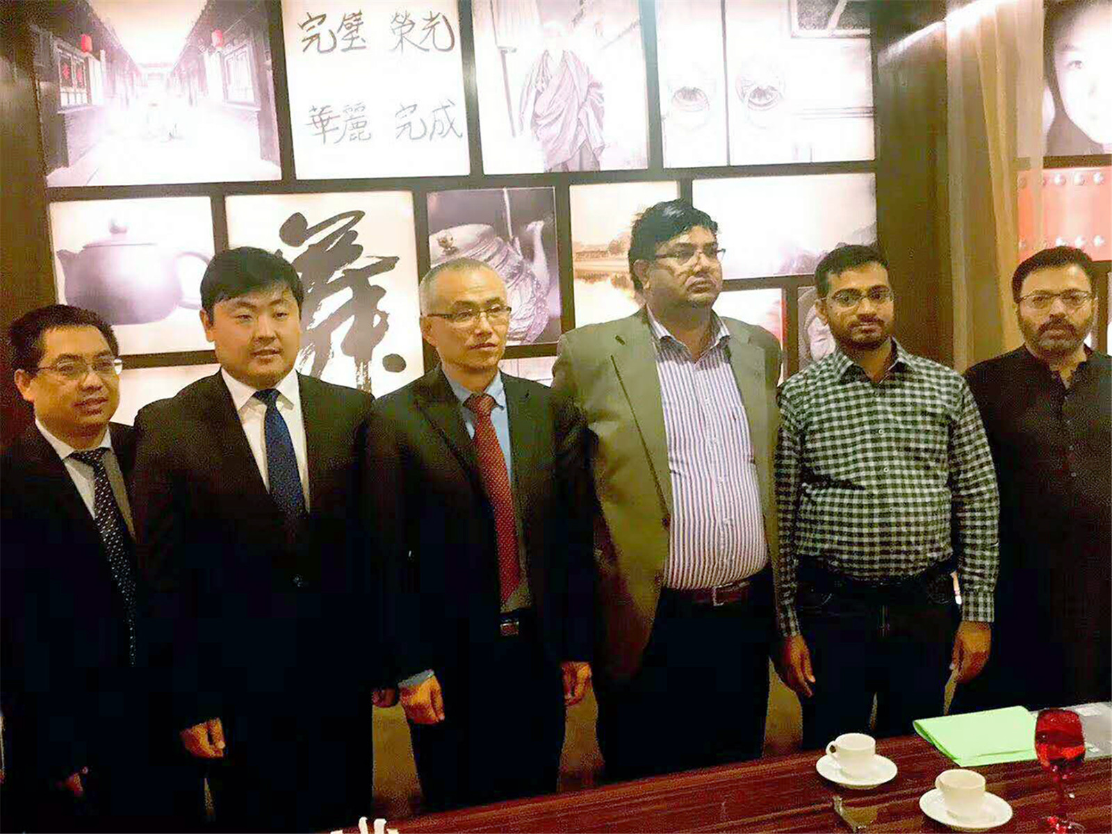 聚力共赢拉斯维加斯游戏3499伊士顿赴巴基斯坦市场拓展顺利推进，首单签约100台！